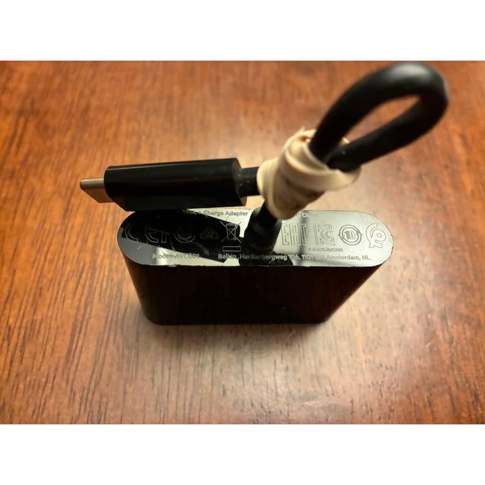 Belkin USB-C to VGA + Charge Adapter 60W Power Delivery Black AVC001 - Picture 3 of 3